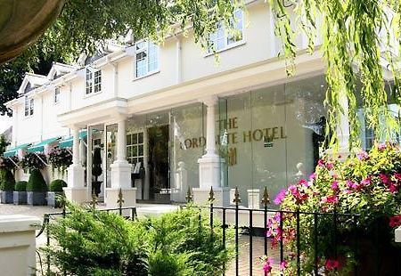 Lord Bute Hotel Christchurch  Bagian luar foto
